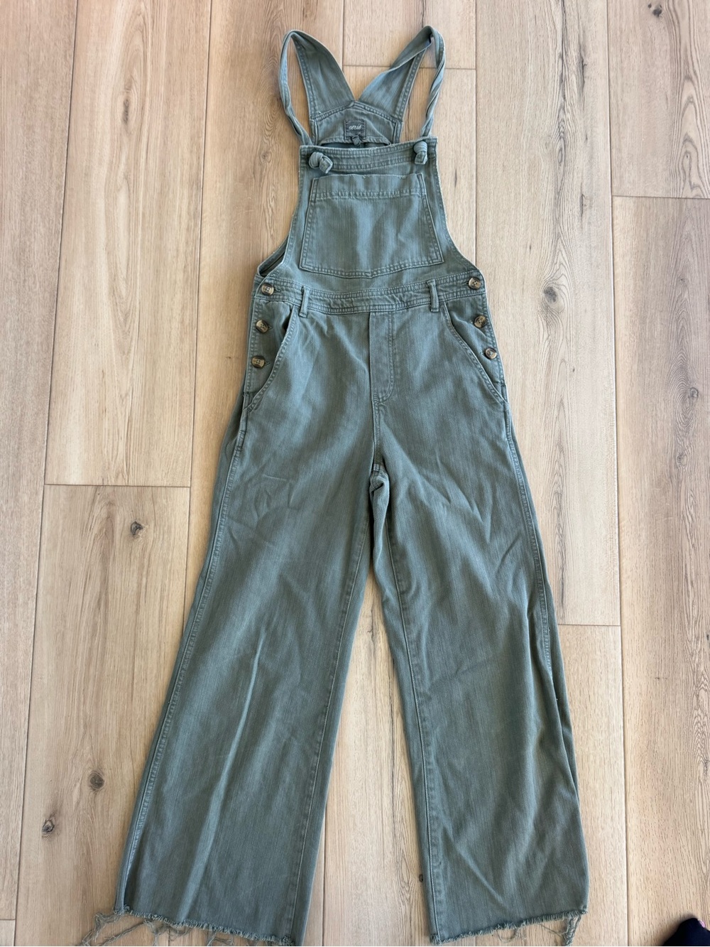 aerie Olive Green Wide-Leg Denim Overalls only worn twice in size Small
